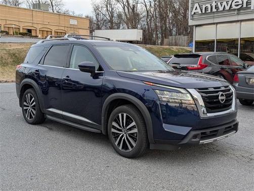 2023 Nissan Pathfinder Platinum