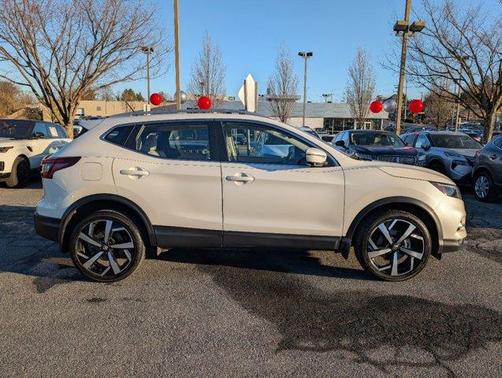 2021 Nissan Rogue Sport SL