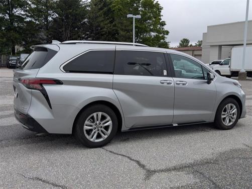 2024 Toyota Sienna Limited