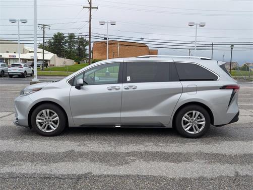 2024 Toyota Sienna Limited