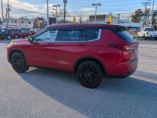 2023 Mitsubishi Outlander SE Black Edition