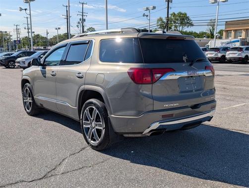2019 GMC Acadia Denali
