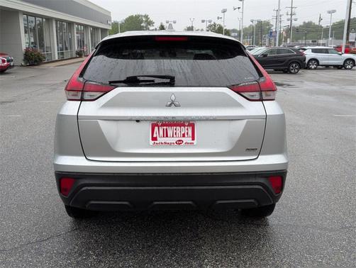 2022 Mitsubishi Eclipse Cross LE