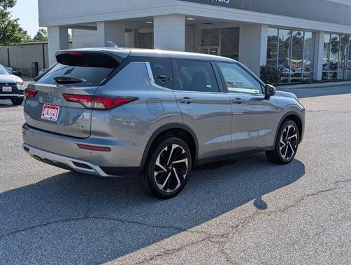 2023 Mitsubishi Outlander SE Special Edition