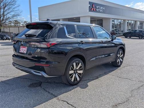 2025 Mitsubishi Outlander SE