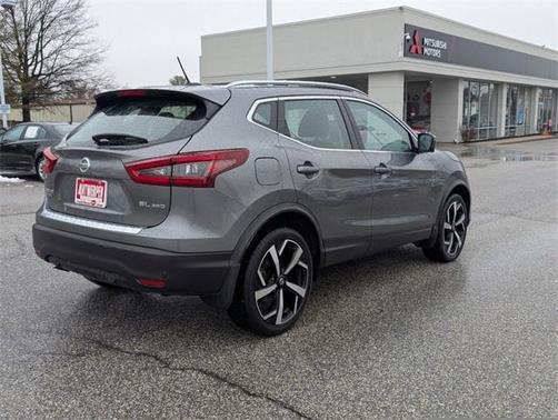 2022 Nissan Rogue Sport SL