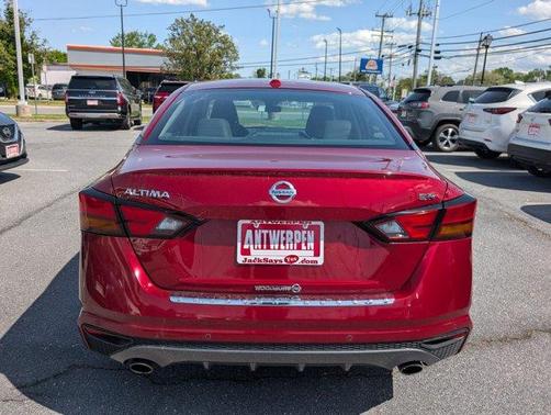 2021 Nissan Altima 2.5 SR