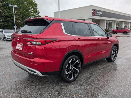 2023 Mitsubishi Outlander PHEV SE