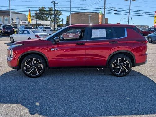 2023 Mitsubishi Outlander PHEV SE