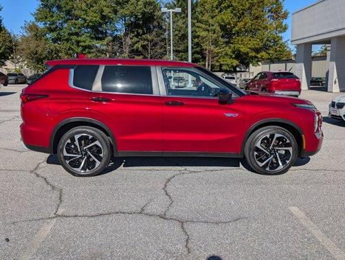 2023 Mitsubishi Outlander PHEV SE