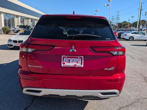 2023 Mitsubishi Outlander PHEV SE