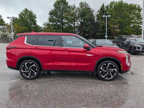 2023 Mitsubishi Outlander PHEV SE