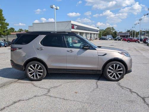 2023 Land Rover Discovery P360 R-Dynamic S