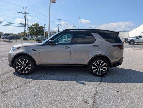 2023 Land Rover Discovery P360 R-Dynamic S