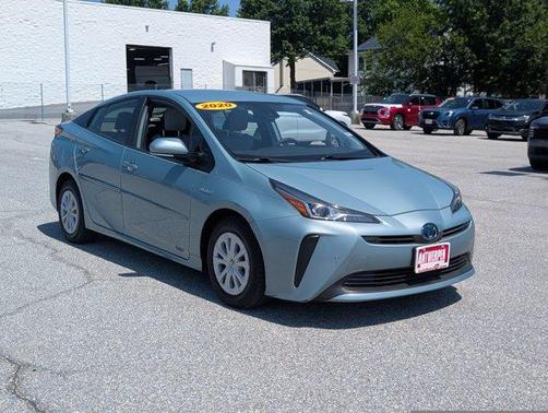 2020 Toyota Prius LE