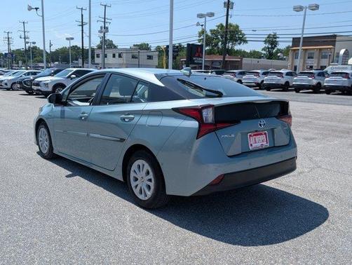 2020 Toyota Prius LE