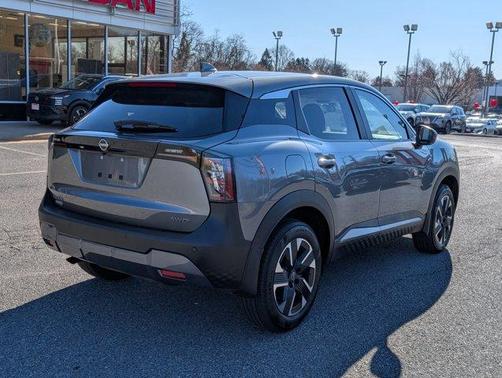 2025 Nissan Kicks SV