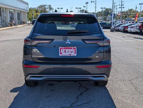 2025 Mitsubishi Outlander SE