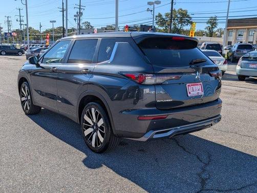 2025 Mitsubishi Outlander SE