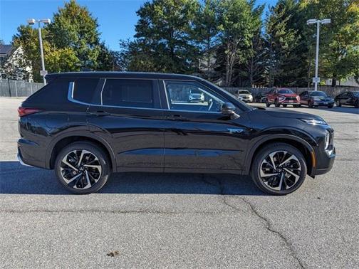 2025 Mitsubishi Outlander PHEV SE