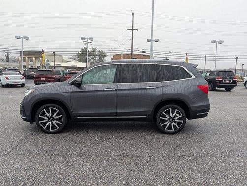 2022 Honda Pilot Touring 7-Passenger