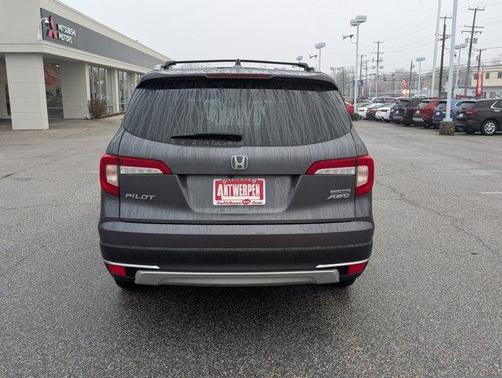 2022 Honda Pilot Touring 7-Passenger