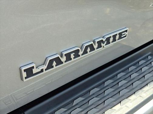 2022 RAM 2500 Laramie Crew Cab 4x4 64' Box
