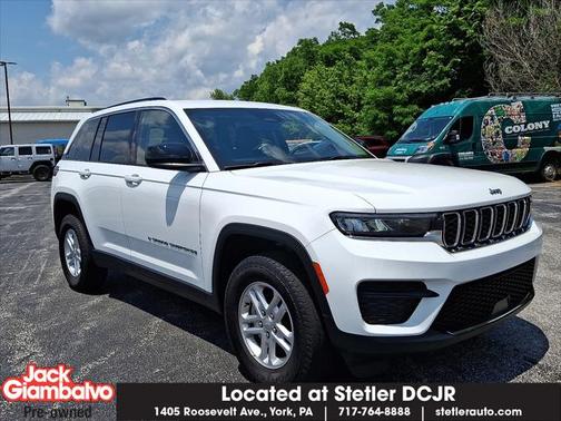 2023 Jeep Grand Cherokee Laredo 4x4