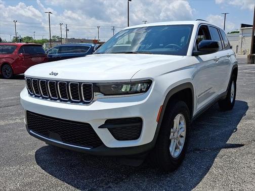 2023 Jeep Grand Cherokee Laredo 4x4