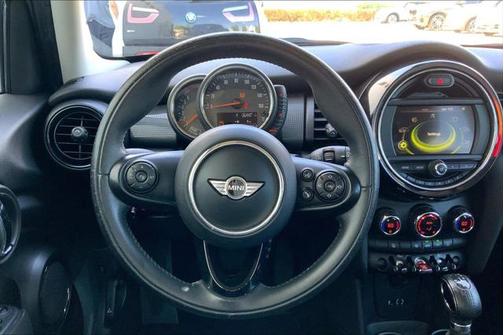 2017 MINI Hardtop Cooper