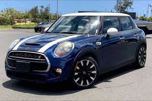 Deep Blue Metallic 2018 MINI Hardtop Cooper S