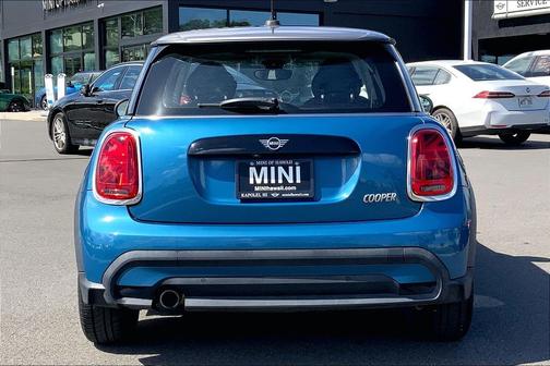 Island Blue Metallic 2024 MINI Hardtop Signature
