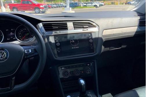 2020 Volkswagen Tiguan 2.0T SE 4MOTION