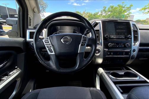 Deep Blue Pearl 2020 Nissan Titan SV