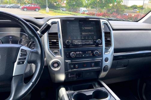Deep Blue Pearl 2020 Nissan Titan SV