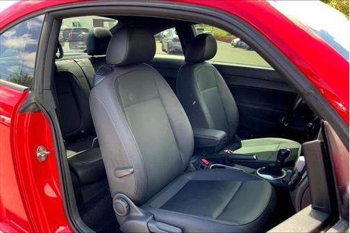 2018 Volkswagen Beetle 2.0T Coast