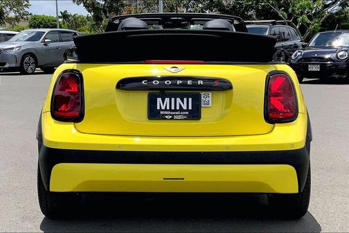 Sunny Side Yellow 2026 MINI Convertible Cooper S