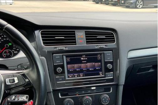 2019 Volkswagen Golf SportWagen TSI SE
