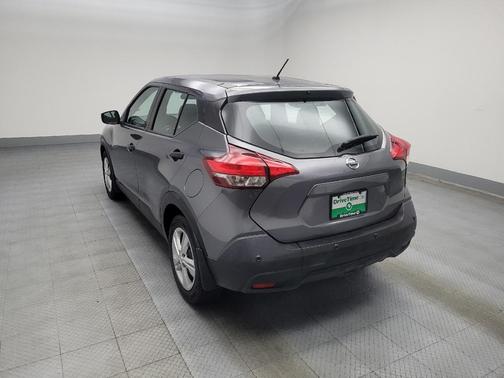 2020 Nissan Kicks S