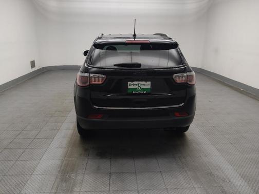 Diamond Black Crystal Pearlcoat 2019 Jeep Compass Latitude