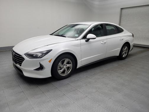 2022 Hyundai SONATA SE