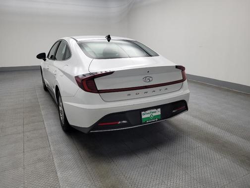 2022 Hyundai SONATA SE
