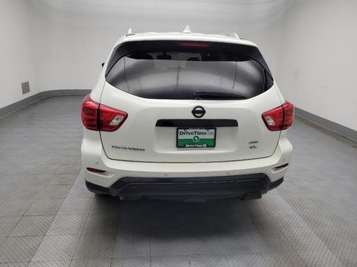 2019 Nissan Pathfinder SL