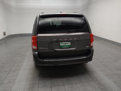 Granite Pearlcoat 2019 Dodge Grand Caravan SE
