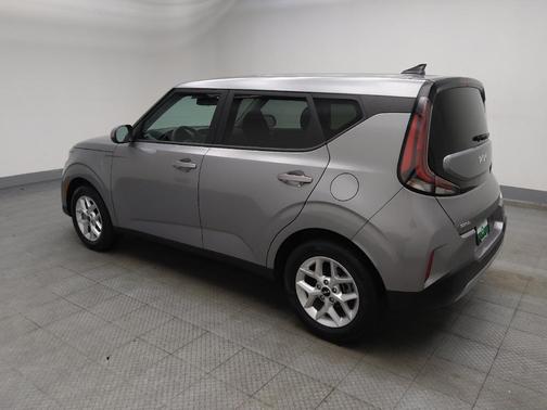 Gray 2025 Kia Soul LX