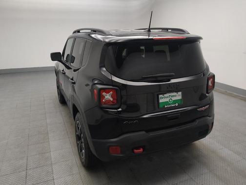 2023 Jeep Renegade Trailhawk