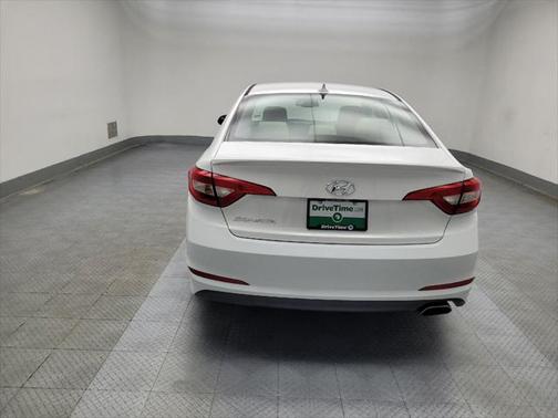 2017 Hyundai SONATA SE