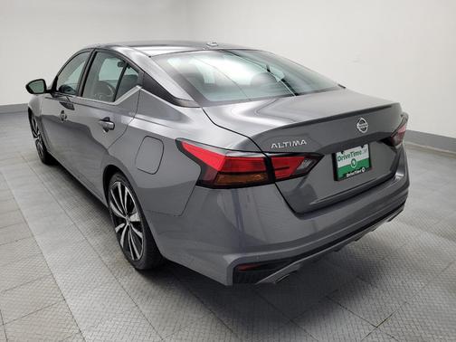 2021 Nissan Altima SR FWD