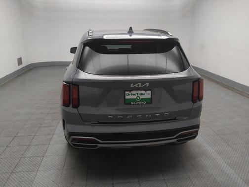 Everlasting Silver 2022 Kia Sorento S