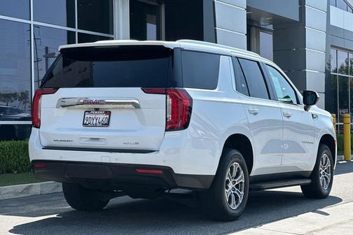 Summit White 2022 GMC Yukon SLE